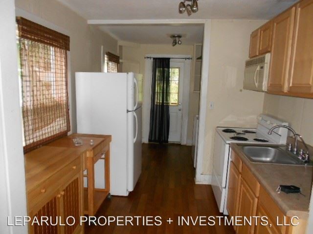 Foto del edificio - 3 br, 1.5 bath House - 1021 Ellington Court