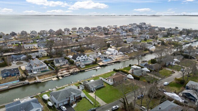 Foto del edificio - 7 Whiting Rd