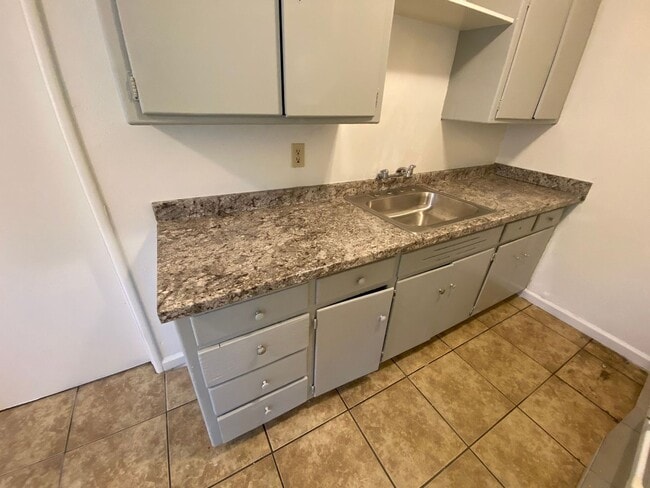 Foto del edificio - 4348 E Fairfax Ave