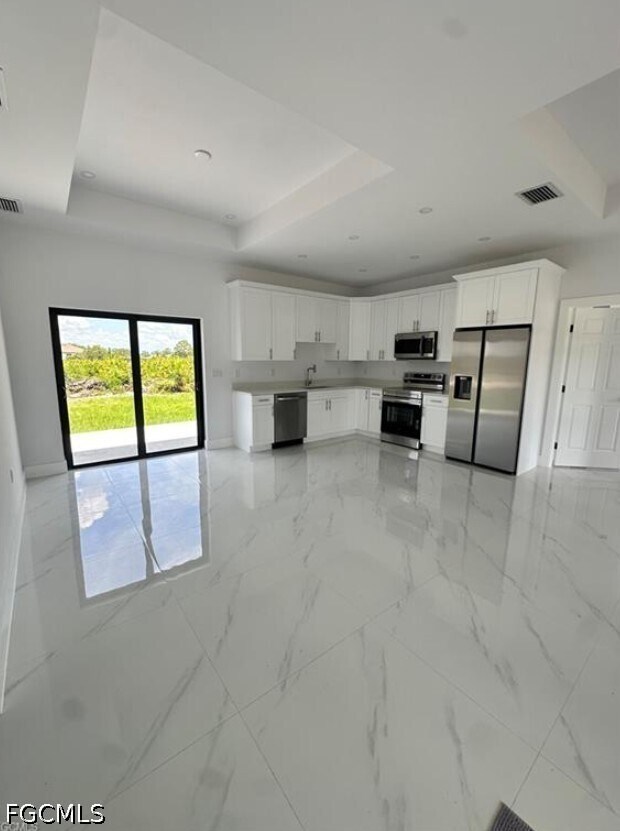 Building Photo - 821 Bell Blvd