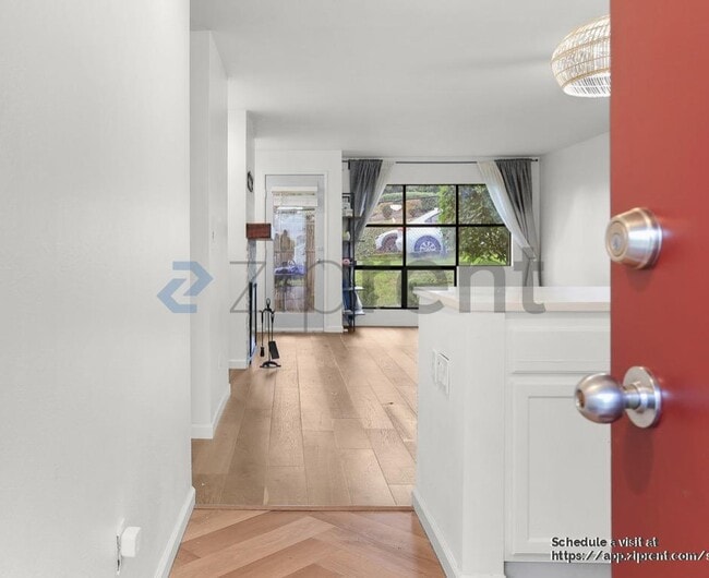 Foto del edificio - 402 4th Ave.