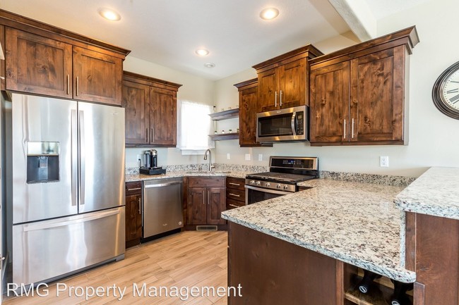 Foto del edificio - 4 br, 3.5 bath House - 2420 Khoury Lane