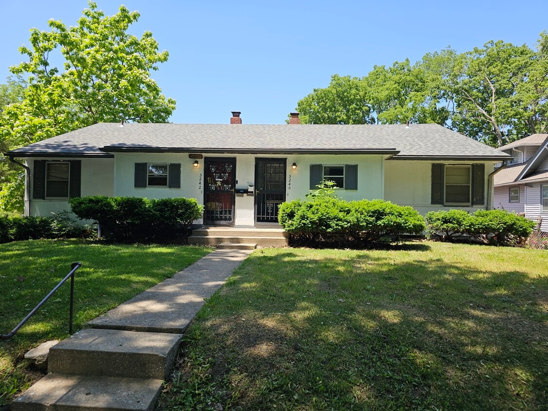 Primary Photo - 5240 Highland Ave