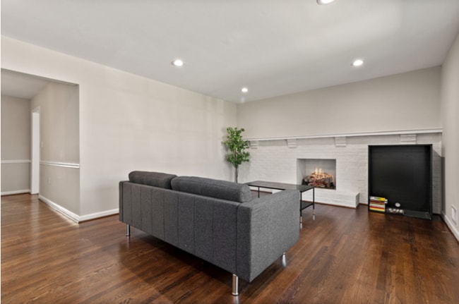 Photo - 3519 Duke St House