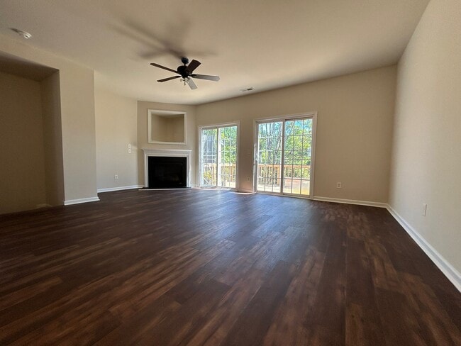 Photo - 108 Gallent Hedge Trail Townhome