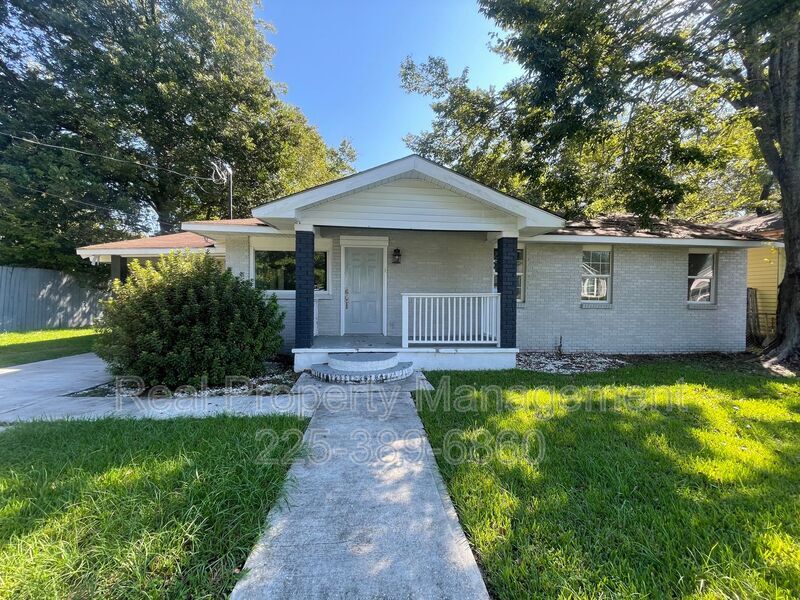 Foto principal - 9642 Lewis St