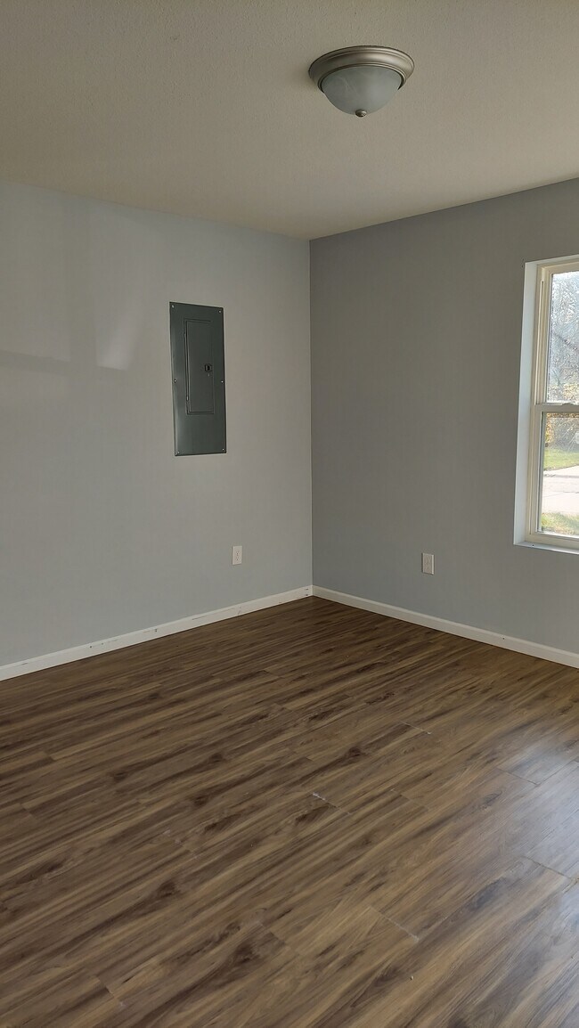 Foto del edificio - 729 Quisenberry St