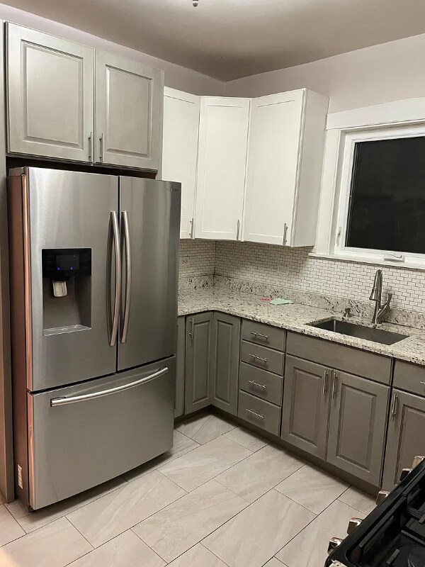 Building Photo - 5251 W Cullom Ave