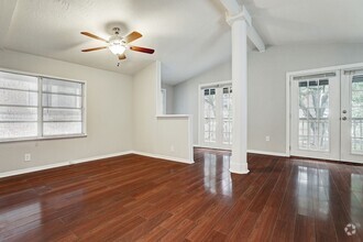 Building Photo - 1536 Michigan St