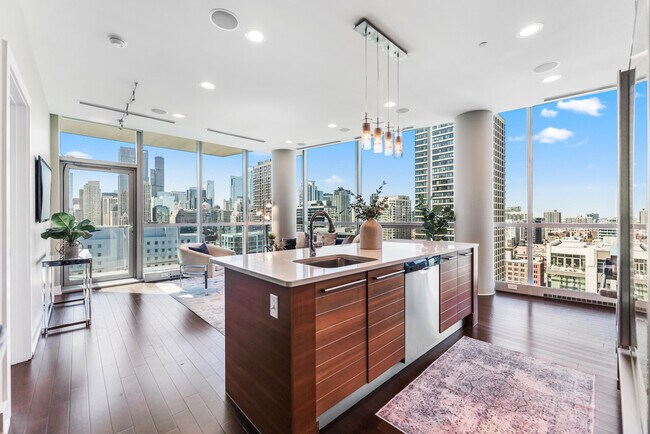 Foto del edificio - 110 W Superior St