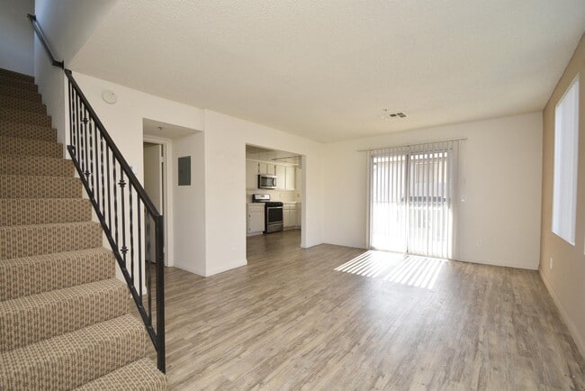 Building Photo - 13422 Mar Vista St
