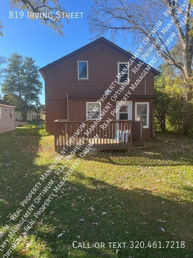 Building Photo - 819 Irving St