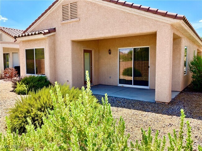Foto del edificio - 1742 Black Fox Canyon Rd