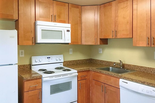 Renovated Kitchen - Metropolitan Marlton