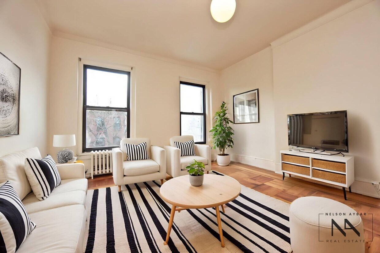 Foto principal - 898 Union St