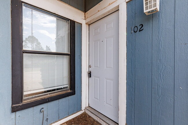 Foto del edificio - Extra Large 2 Bedroom 2 Bathroom Just South of Loop 289