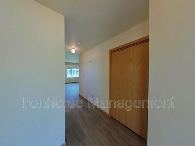 Building Photo - 2471 Wheeler Dr