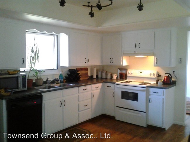 Building Photo - 4 br, 3 bath House - 275 Raven Hills Rd.