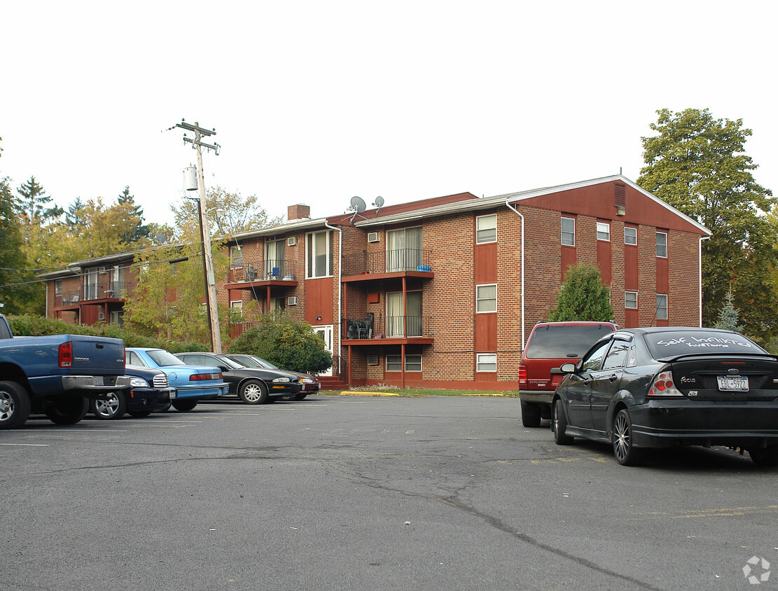 Foto del edificio - Hudson Garden Apartments