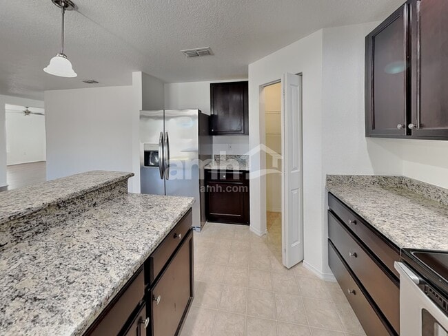 Building Photo - 10920 Pond Pine Dr