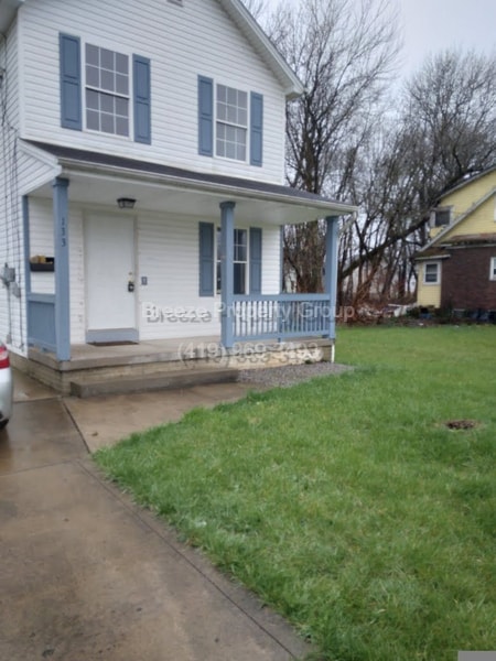 Primary Photo - 133 W Warren Ave