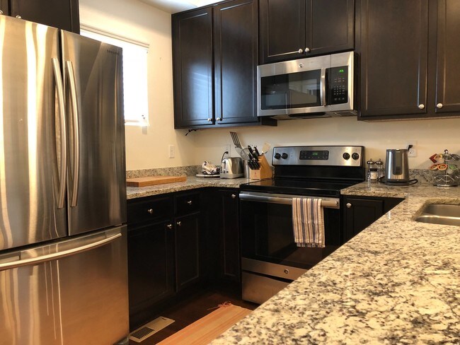 Foto del edificio - 1305 Kestrel Ln