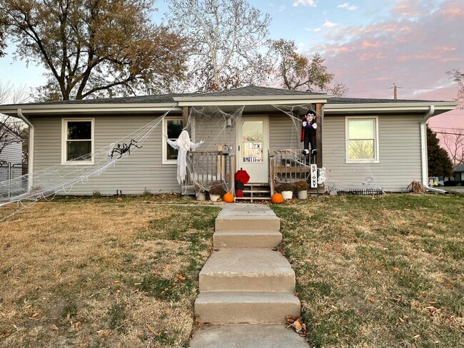 Building Photo - 801 N 77th Ave