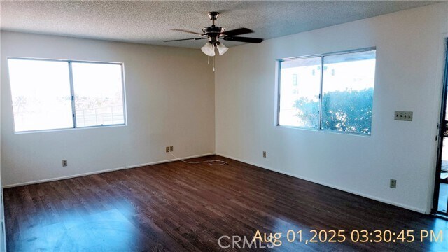 Foto del edificio - 7314 Palomar Ave