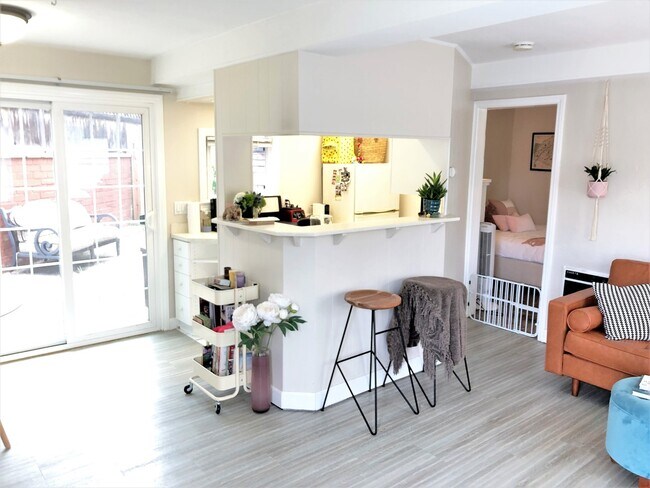 Foto del edificio - 254 Cypress Dr