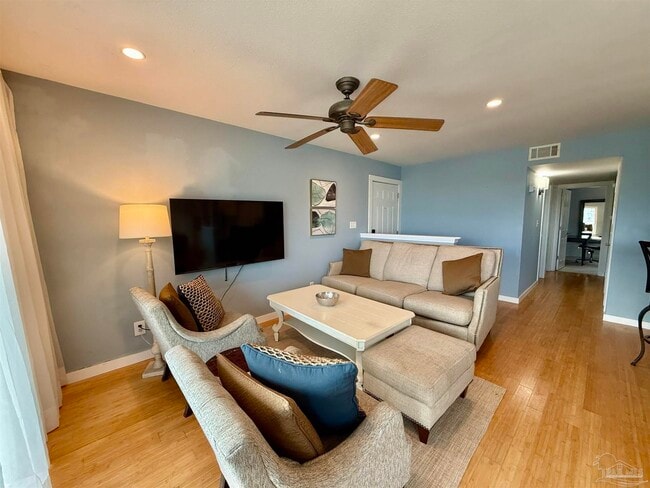 Building Photo - 200 Pensacola Beach Rd