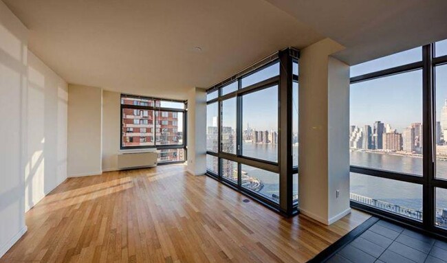 Foto del edificio - 4-75 48th Avenue,-