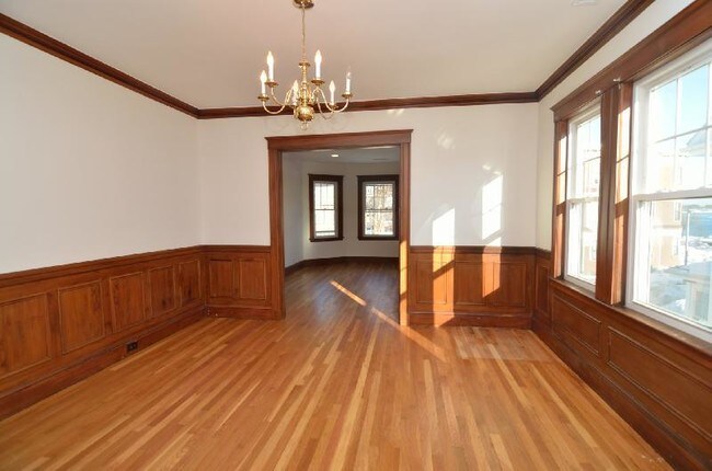 Building Photo - 211 N St