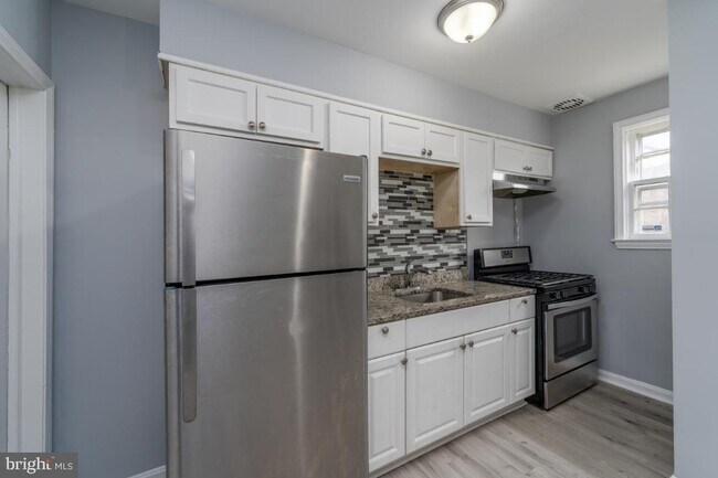 Foto del edificio - 4511 Umatilla Ave