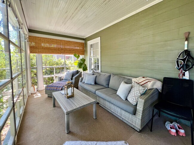 Building Photo - Charming Midwood Bungalow
