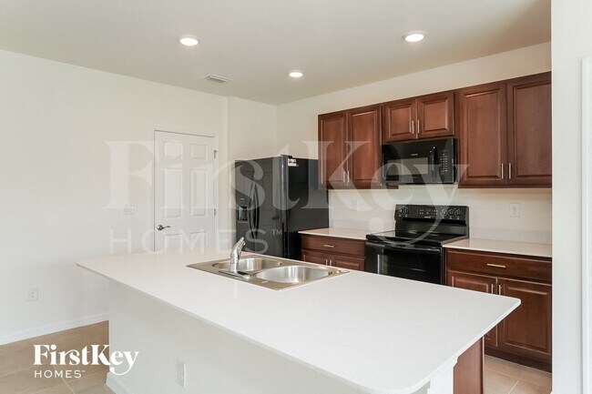 Foto del edificio - 1622 SW 27th St