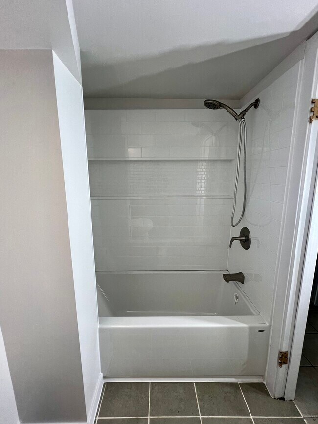 Photo du bâtiment - 3285 8th Av W