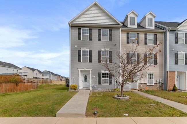 Building Photo - 38 Envy Ct