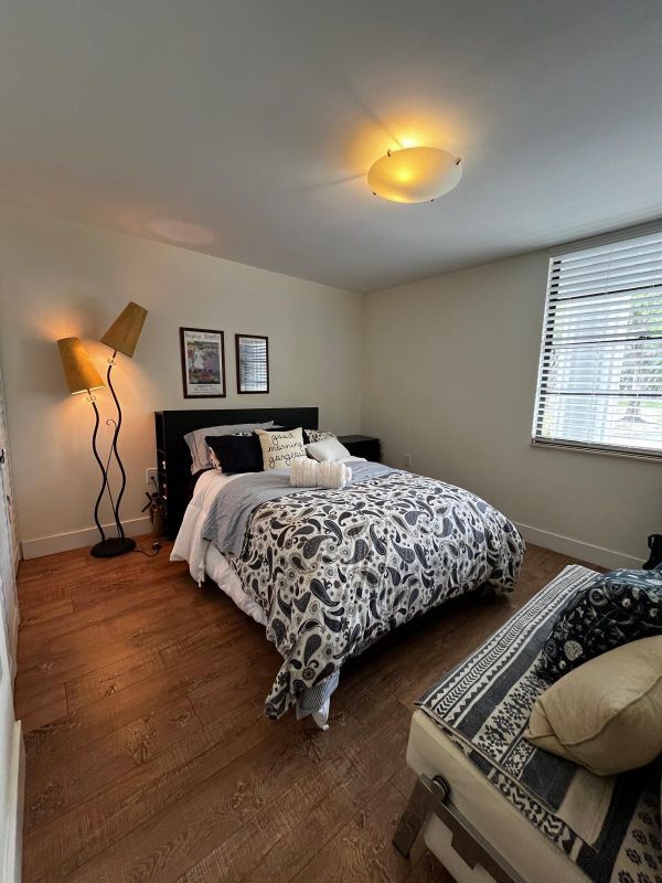 Building Photo - 1811 Sabal Palm Dr