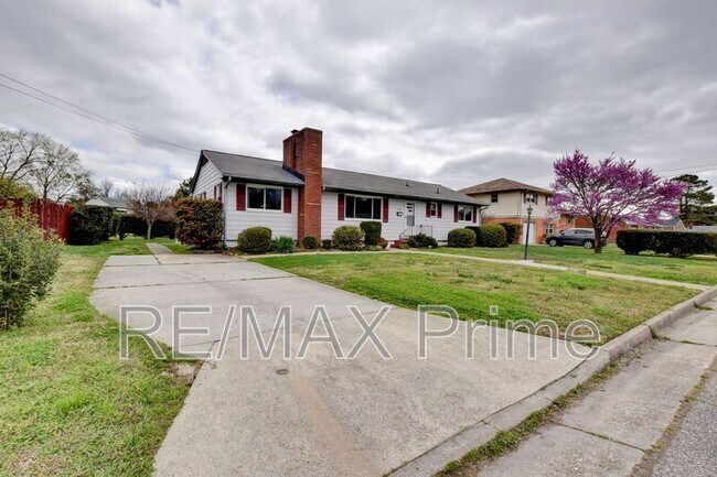 Foto del edificio - 609 Birch Dr