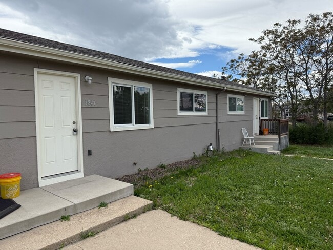 Building Photo - 3240 W 55th Pl