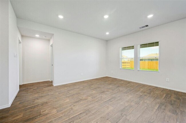 Foto del edificio - 1711 Windsor Blvd