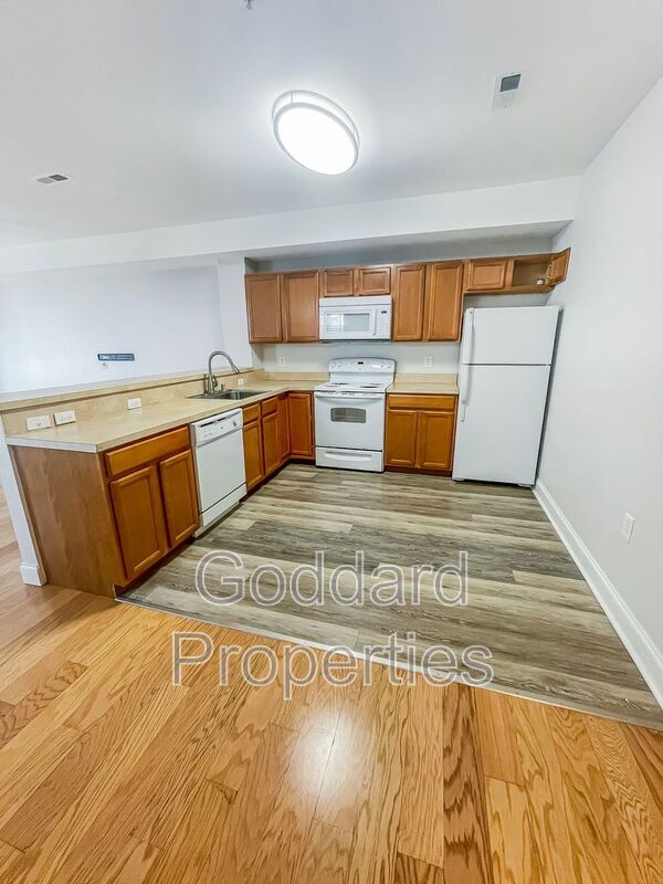 Foto del edificio - 2205 N Charles St