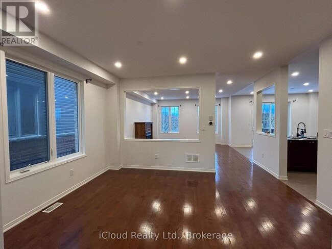 Building Photo - 2381 Secreto Dr