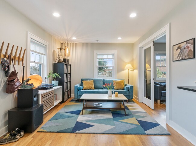 Foto del edificio - 9582 N Burr Ave