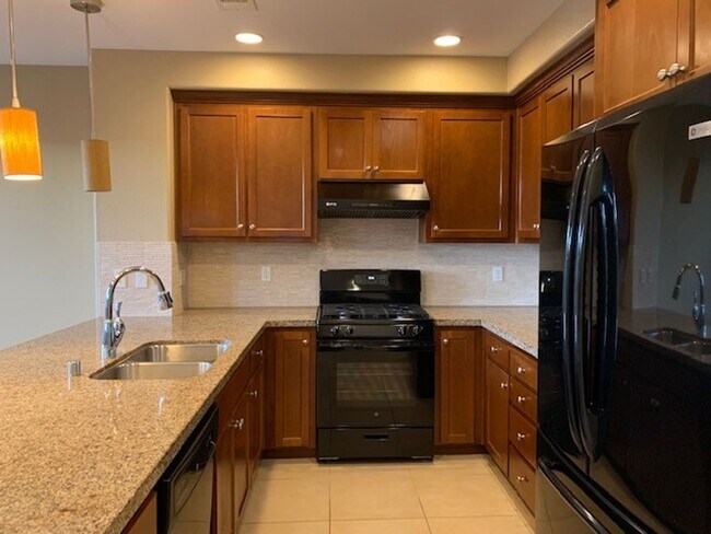 Building Photo - 582 Santa Rosalia Terrace