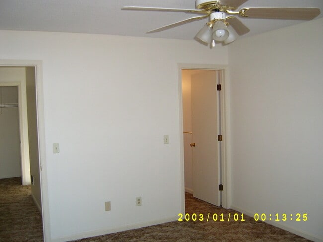 Master Bedroom - 5745 Summit St