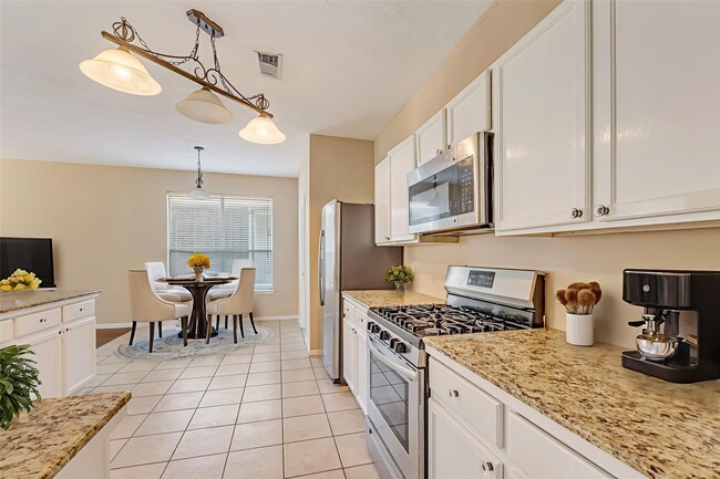 Building Photo - 914 Chapwood Ct