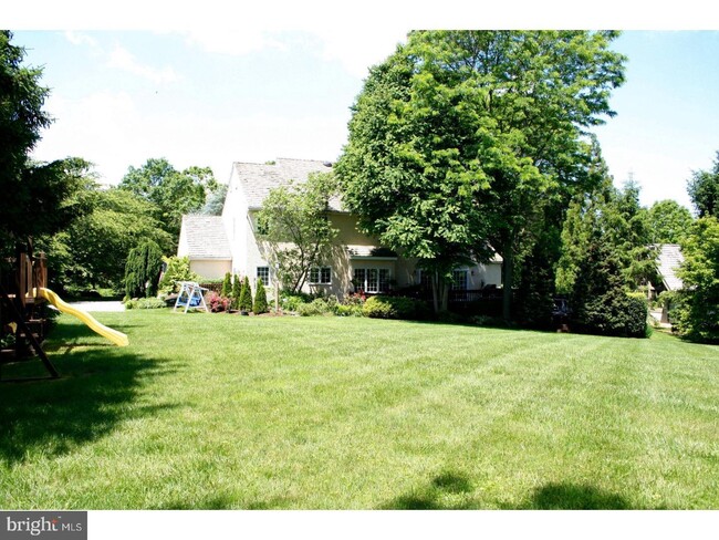 Building Photo - 204 Kirkbrae Rd