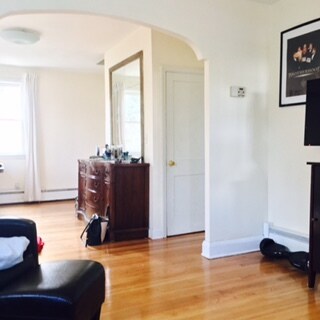 Living Room - 2637 Canterbury Rd