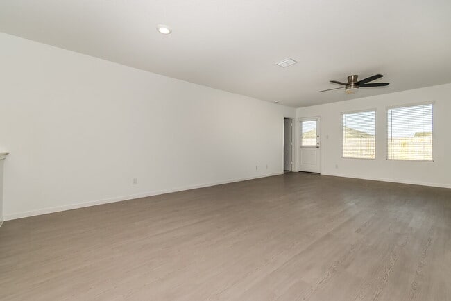 Building Photo - 1708 Crossbill St